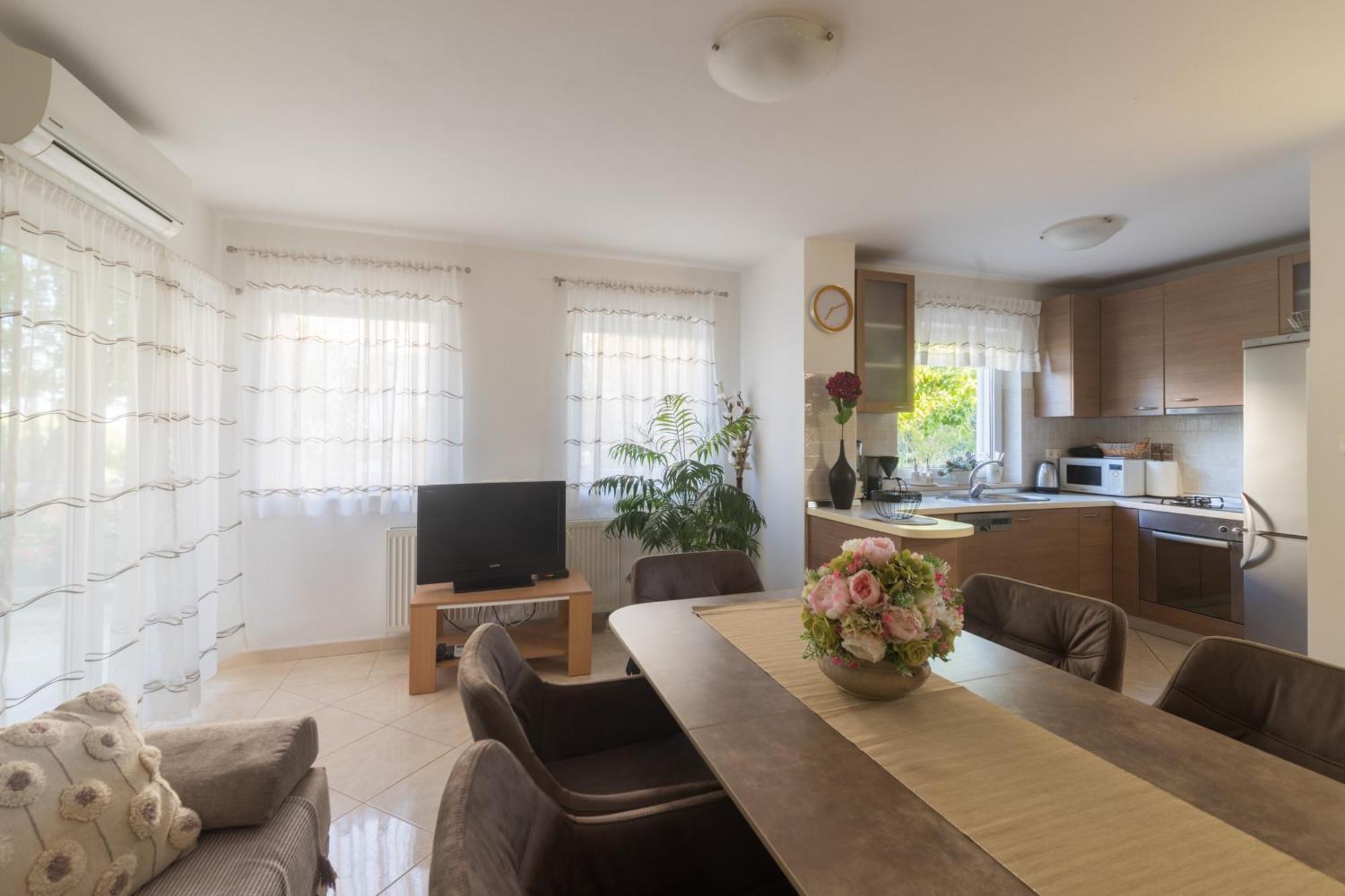 Apartmani Lenka Ugljan Rom bilde
